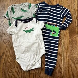 Baby Gap Carter’s Alligator bundle, size 12-18M